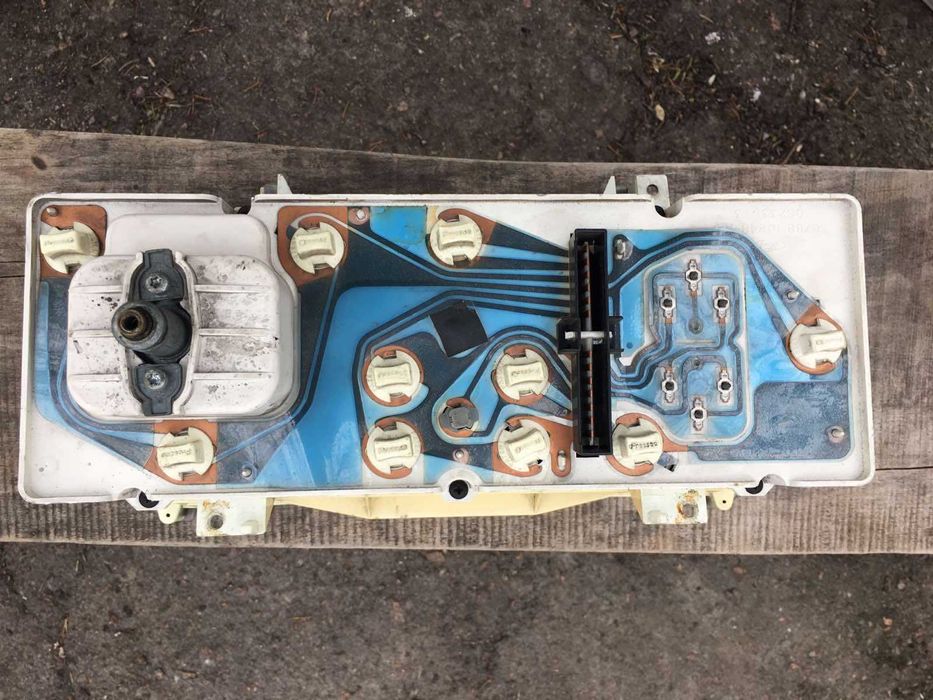 Щиток приборов на Форд Сиерра