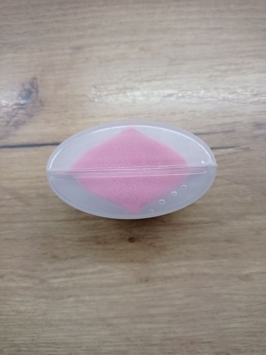 Pędzel do podkładu, etui