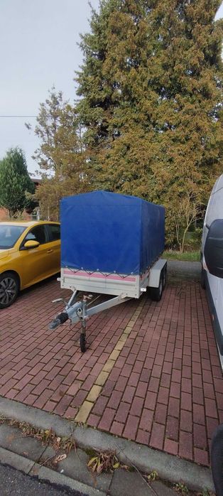 przyczepa dwuosiowa z hamulcem