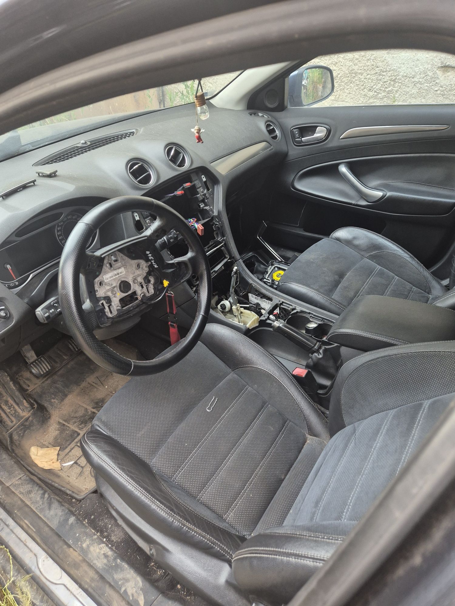 Mondeo mk4 całość
