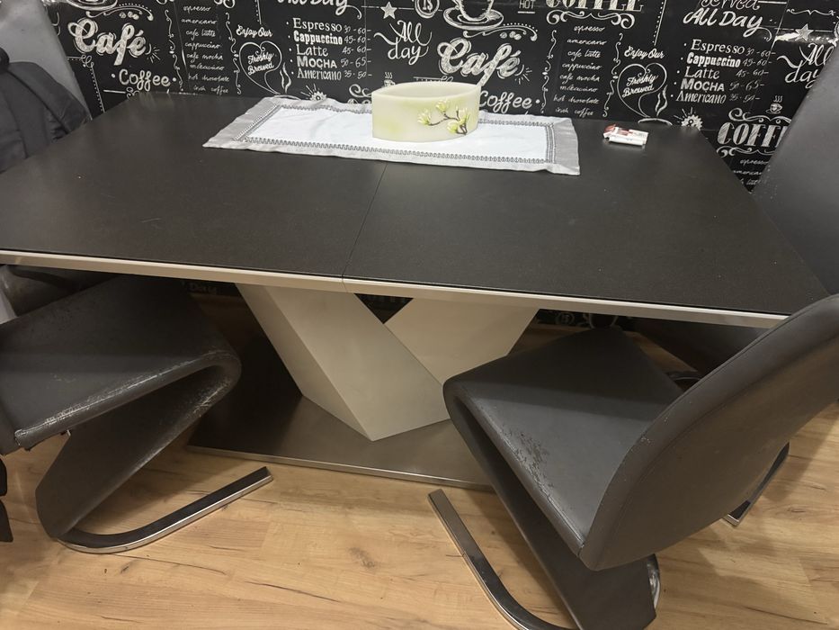 Stoł rozkladany do jadalni