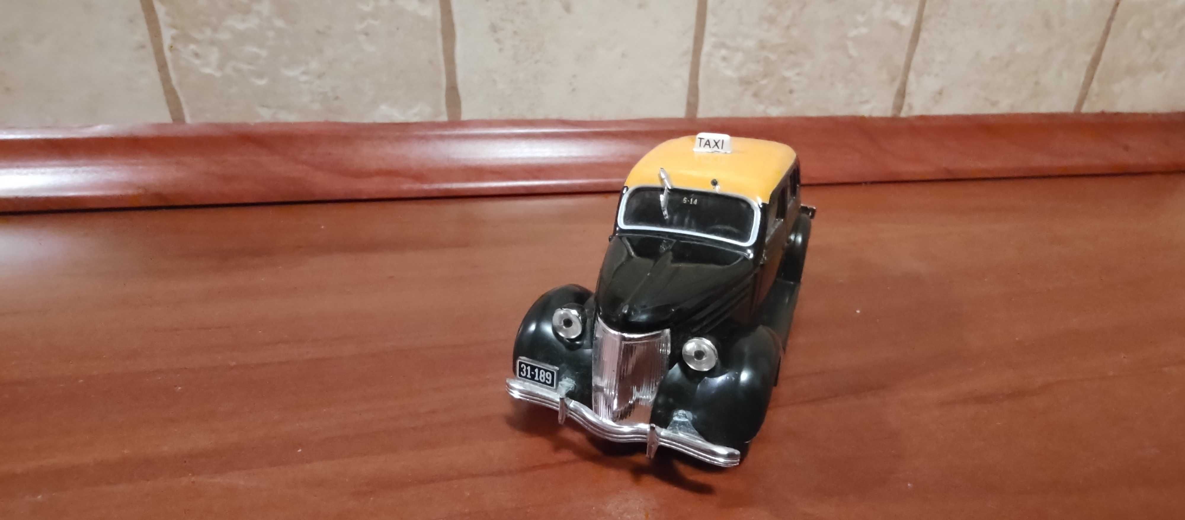 Ford V8 Taxi Montevideo 1950 skala 1/43