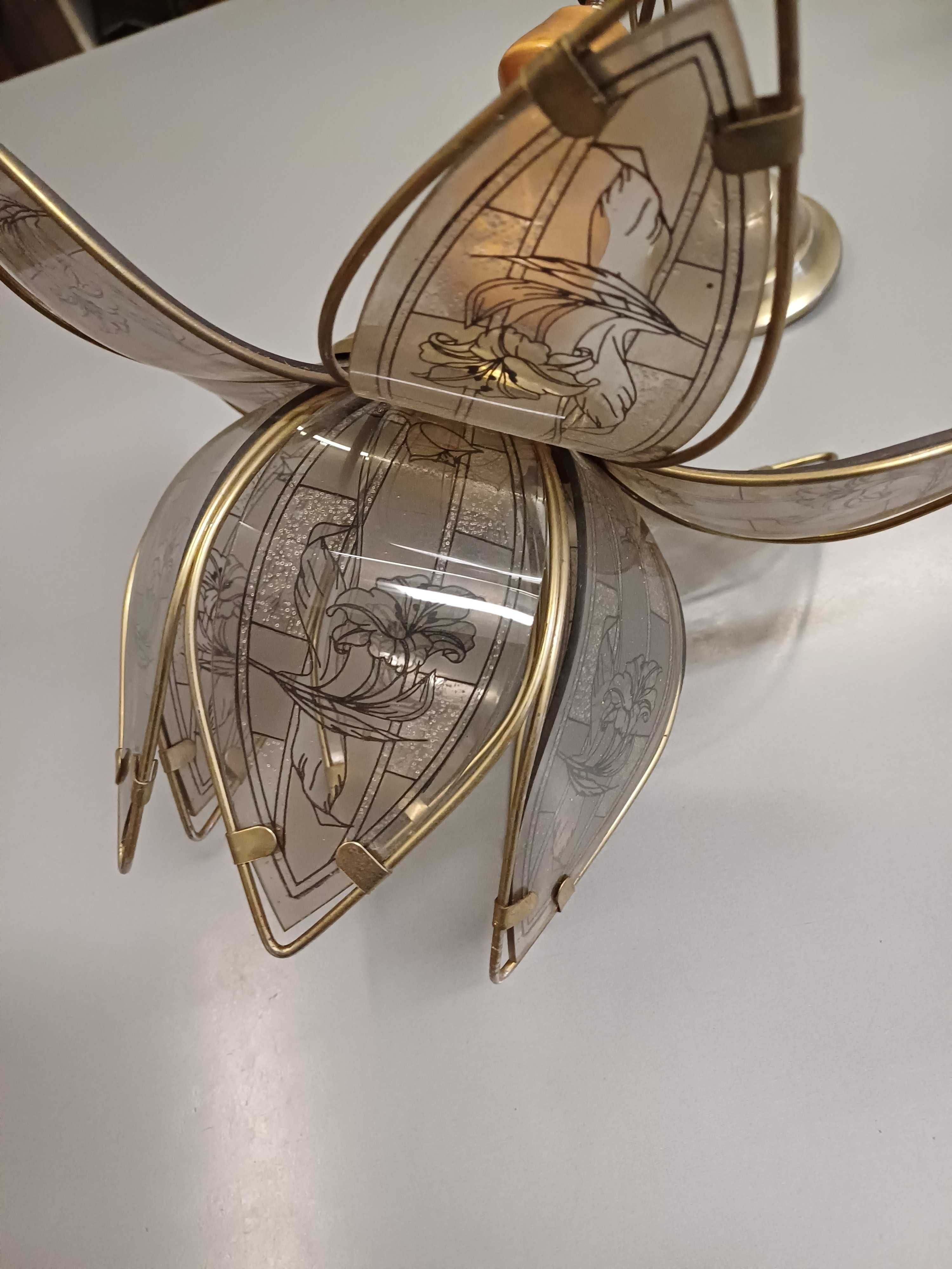 Lampa wiszaca tulipan