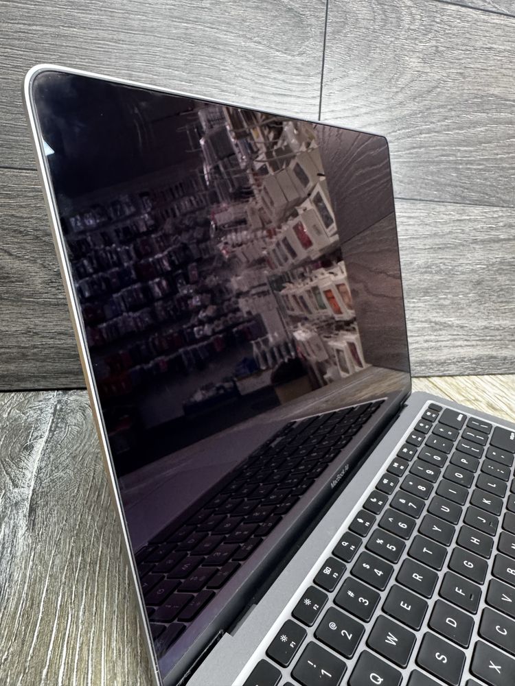 Macbook Air 13 M1 8/256