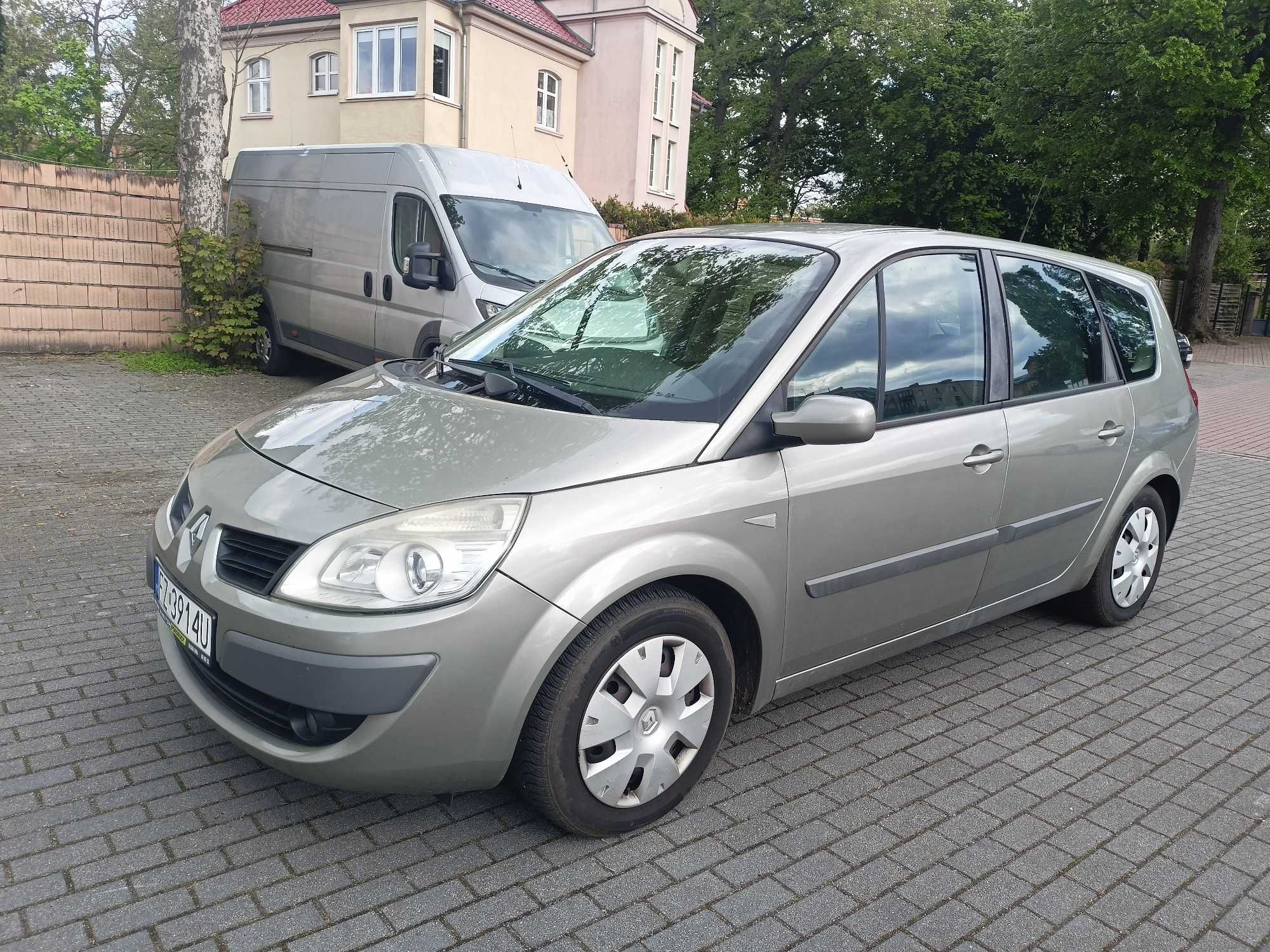 Renault Grand Scenic 2006 r z gazem