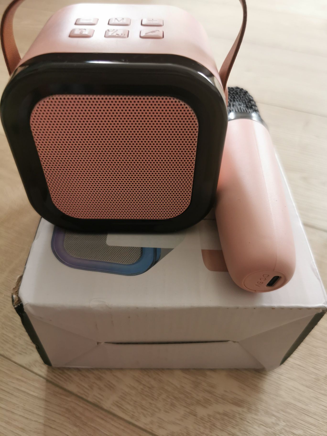 Mini zestaw do karaoke Bluetooth, mikrofon i głośnik bezprzewodowy.