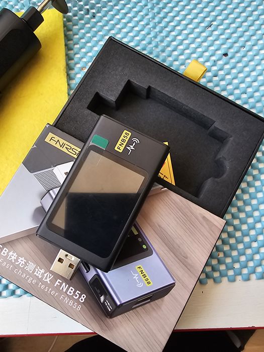 Fnirsi FNB-58 USB tester