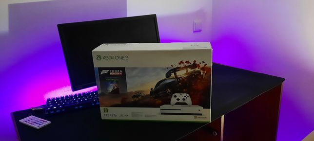 Xbox one s com caixa