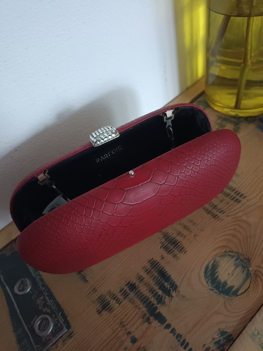 Torebka bordo, kopertówka mała elegancka Parfois