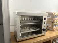 Opiekacz Salamander 3250 W - kwarcowe grzałki