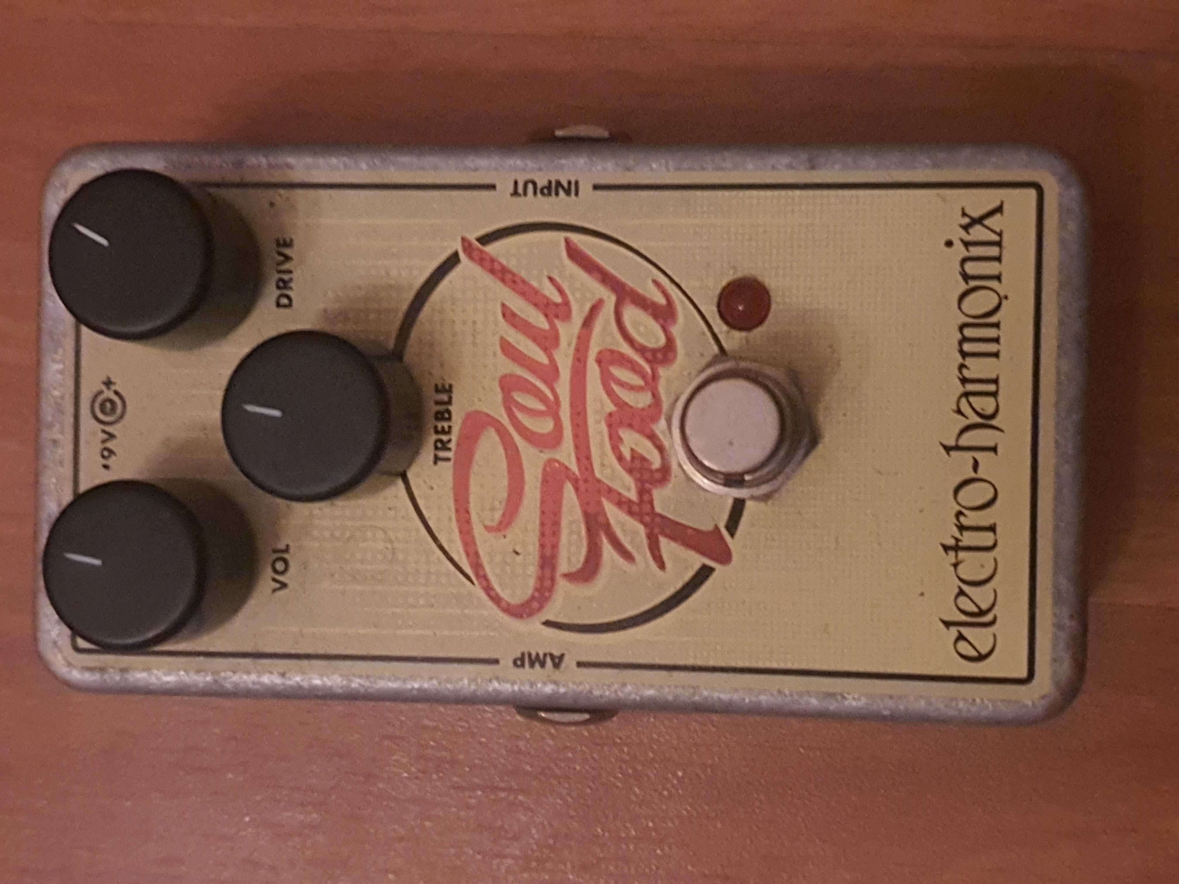 Vários pedais de guitarra