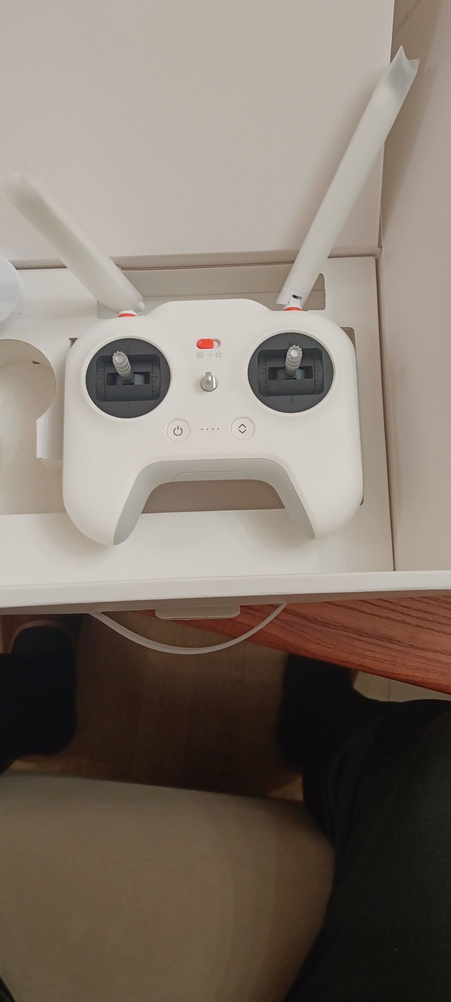 Квадрокоптер Xiaomi Mi дрон