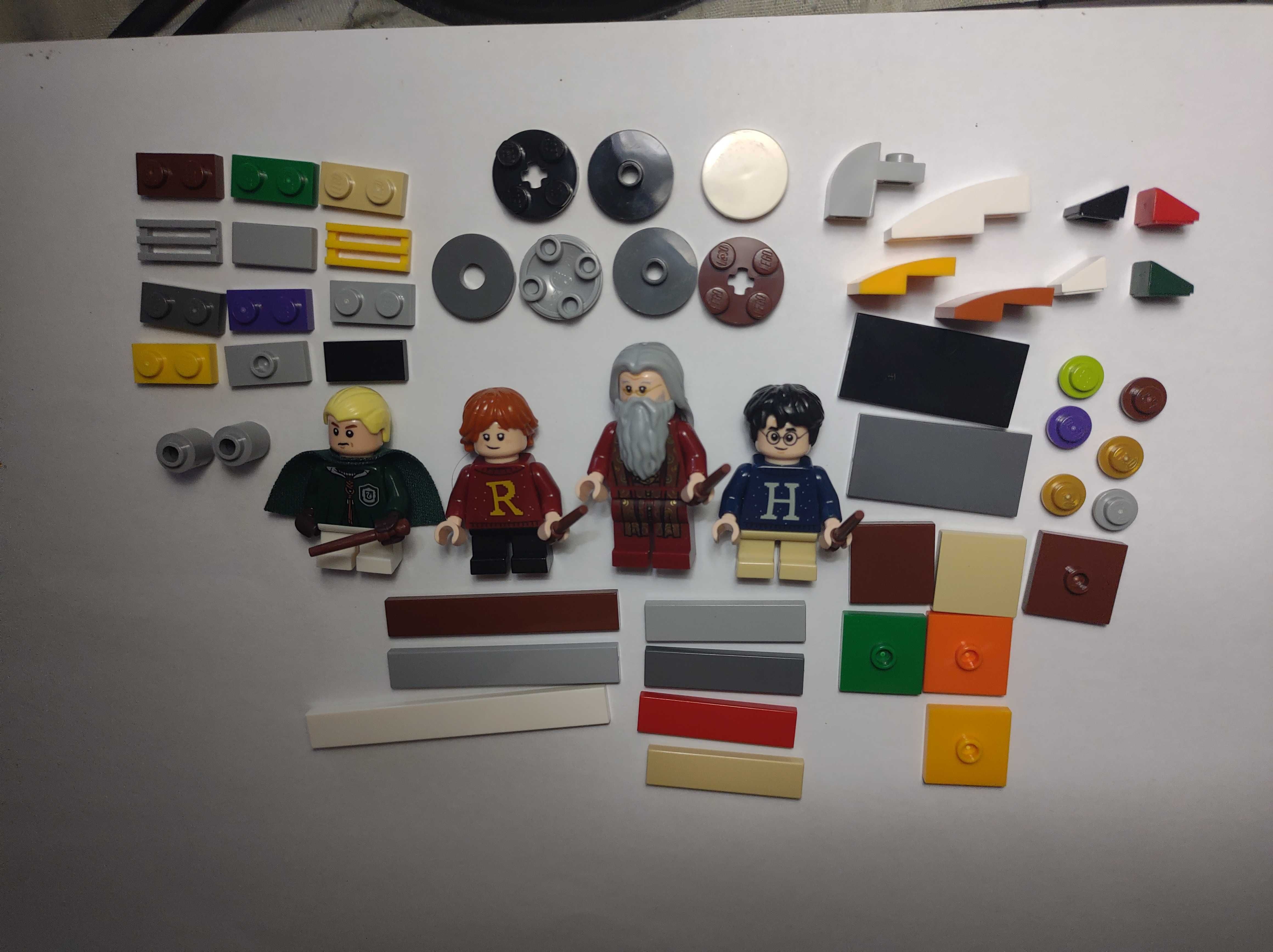 Lote mini figuras LEGO e peças, LEGO Original 6