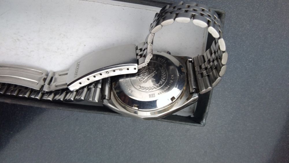 Часы продам рабочие.