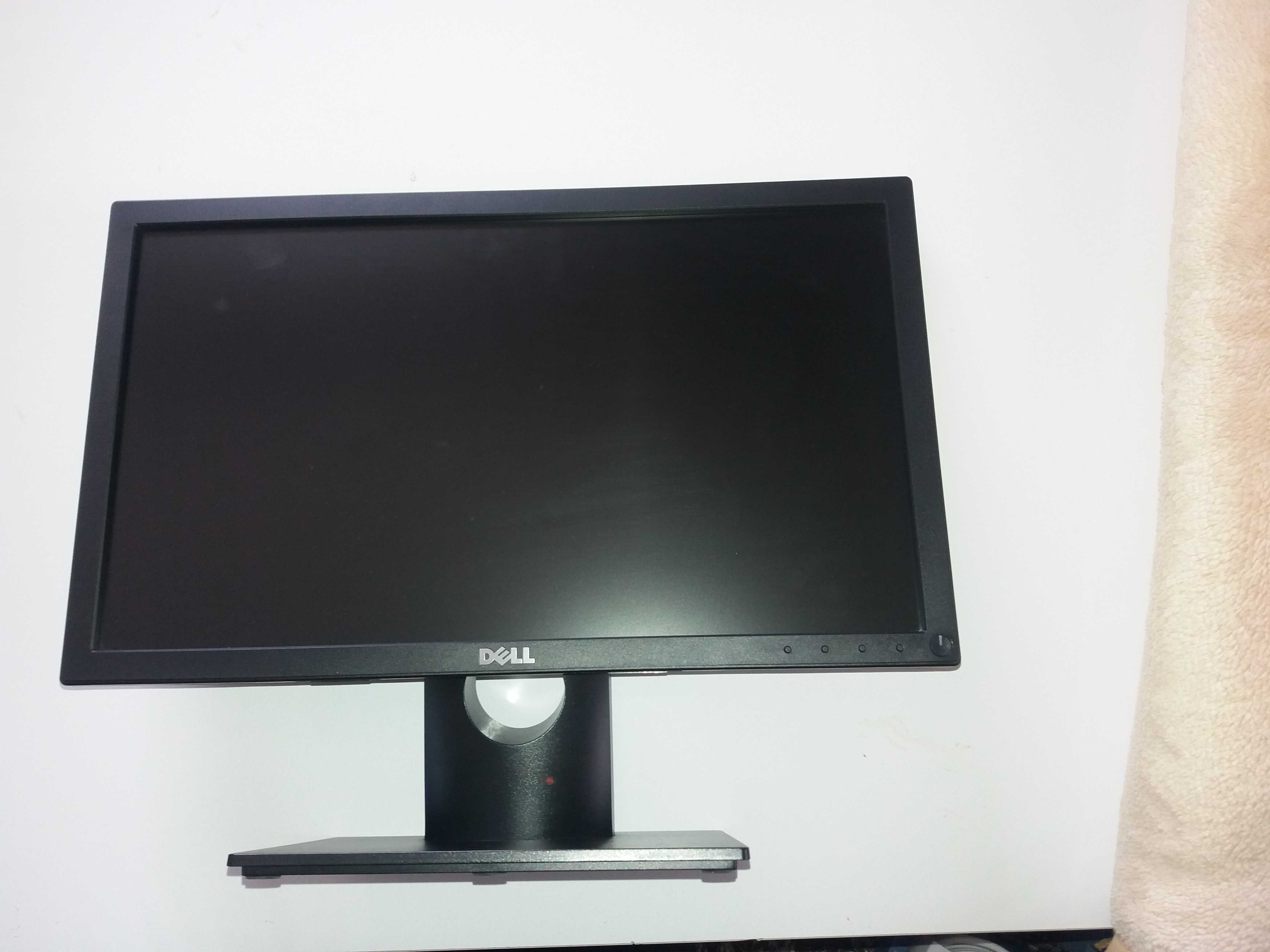 Monitor Dell 19 cal 1366x768 Displayport ,Vga