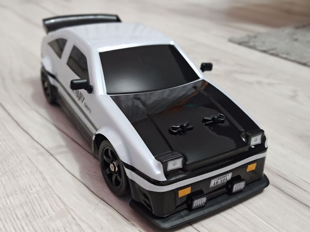 Samochód Toyota Corolla AE86 Levin do Driftu RC 4wd z nitro  2024 dym