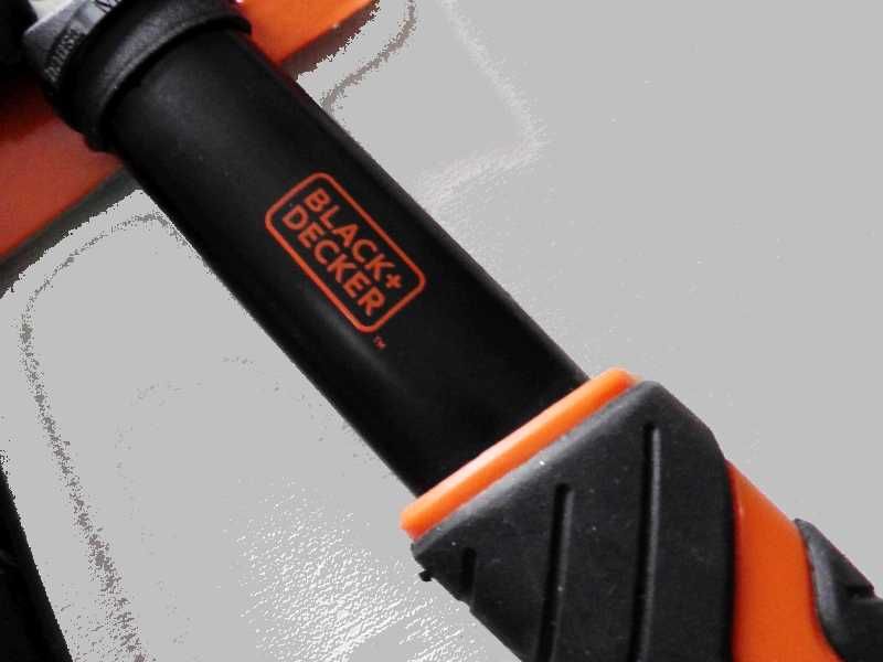 Nożyce do żywopłotu ręczne BLACK & DECKER 56cm falowane ostrze