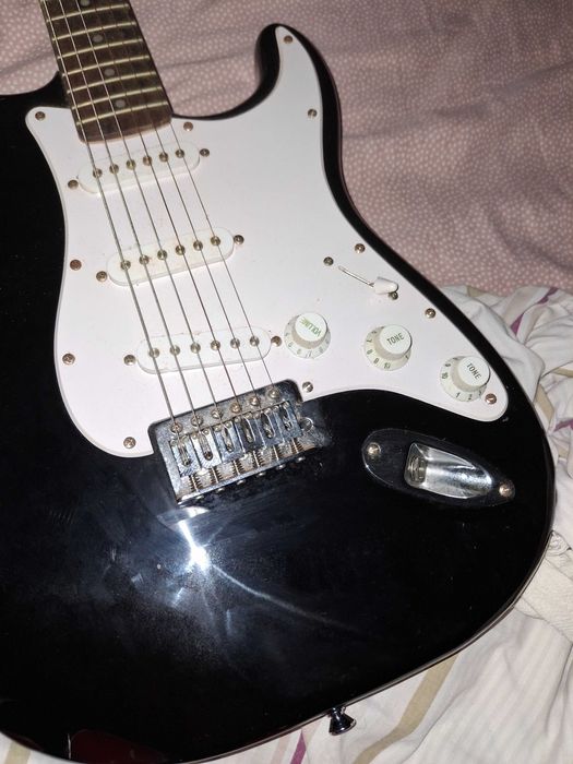 Guitarra Fender Squier