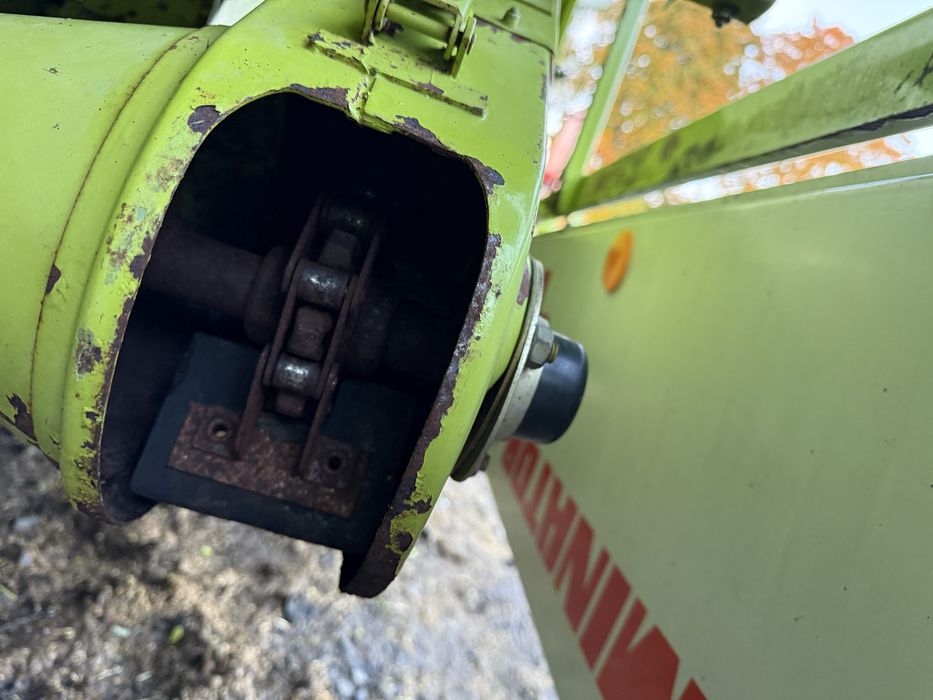 Комбайн зернозбиральний Claas Dominator 48