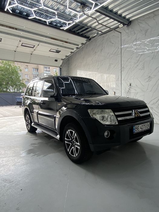 Mitsubishi Pajero 2008 3.8 л