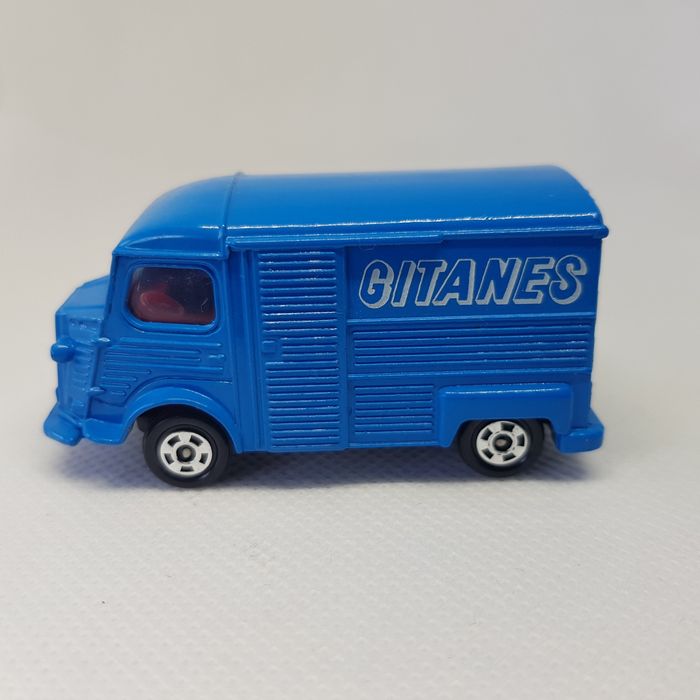 Tomica F17 Citroen  H Truck Gitanes