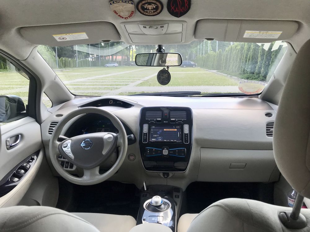 Продам Nissan Leaf SV 24 kw с Webasto