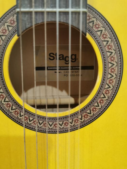 Guitarra em estado novo