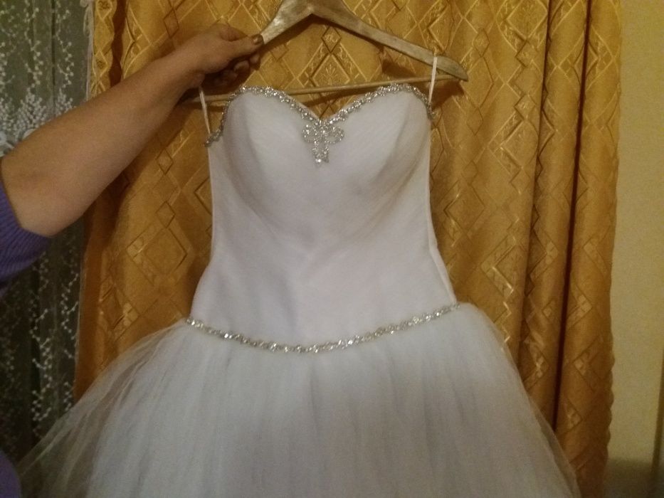 Свадебное платье 600грн