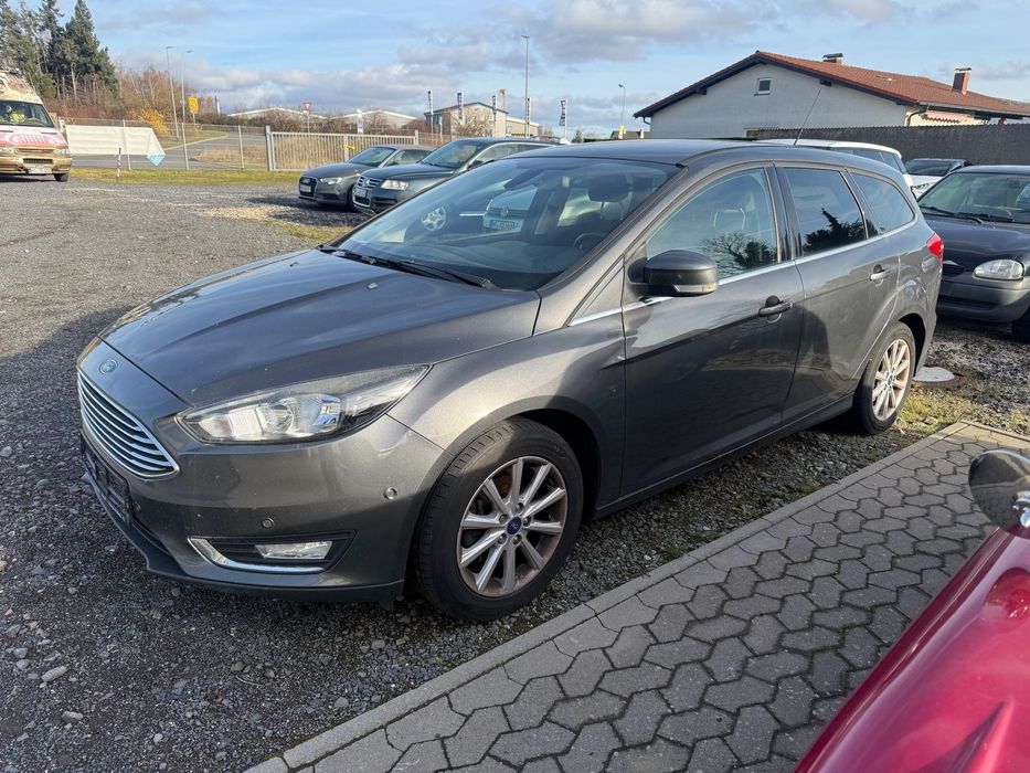 Ford Focus Titanium / Climatronic / Navi uszk silnik