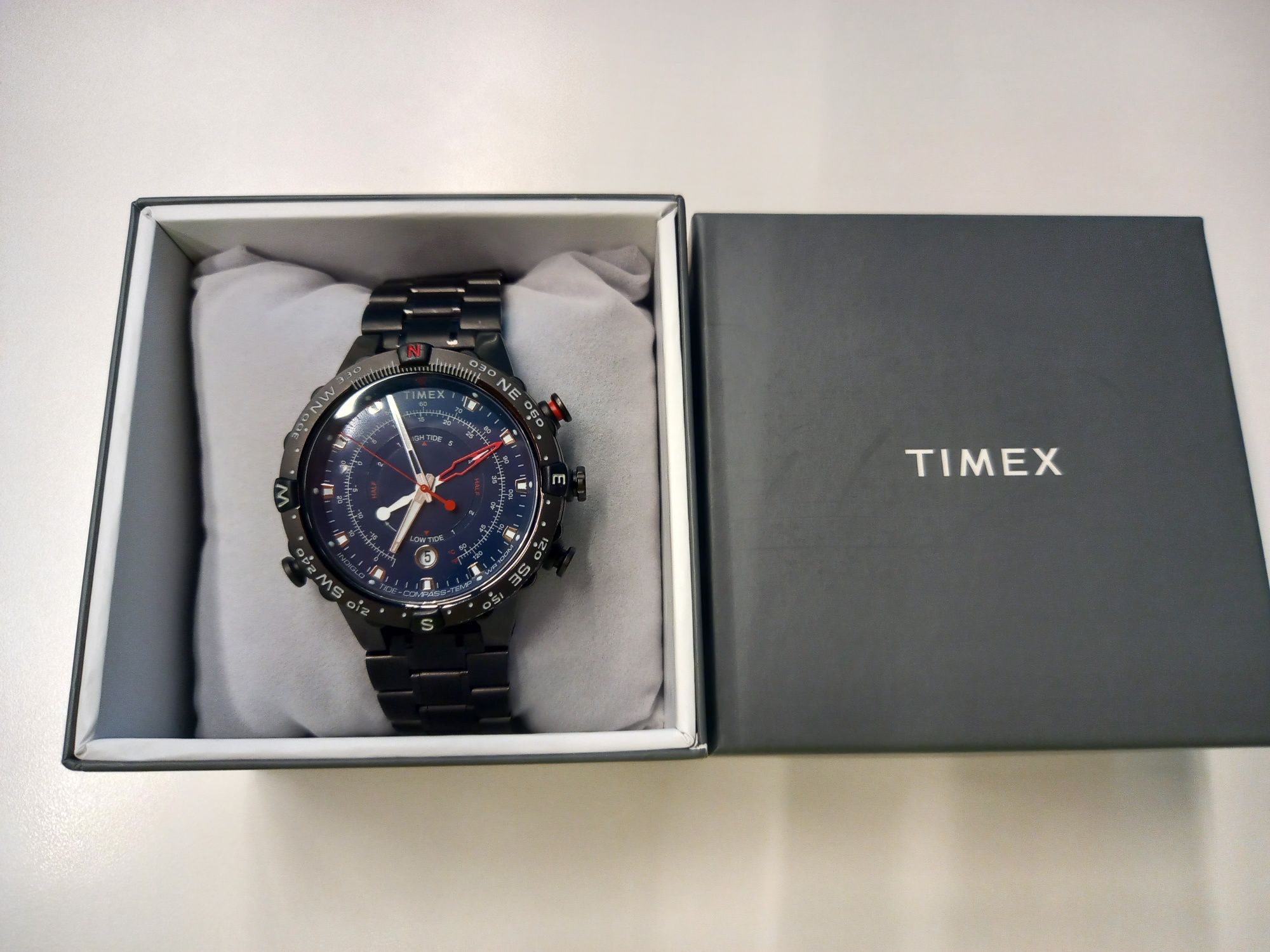 Zegarek Timex Expedition - kompas