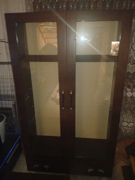 Szafka pod tv i słupek podświetlany