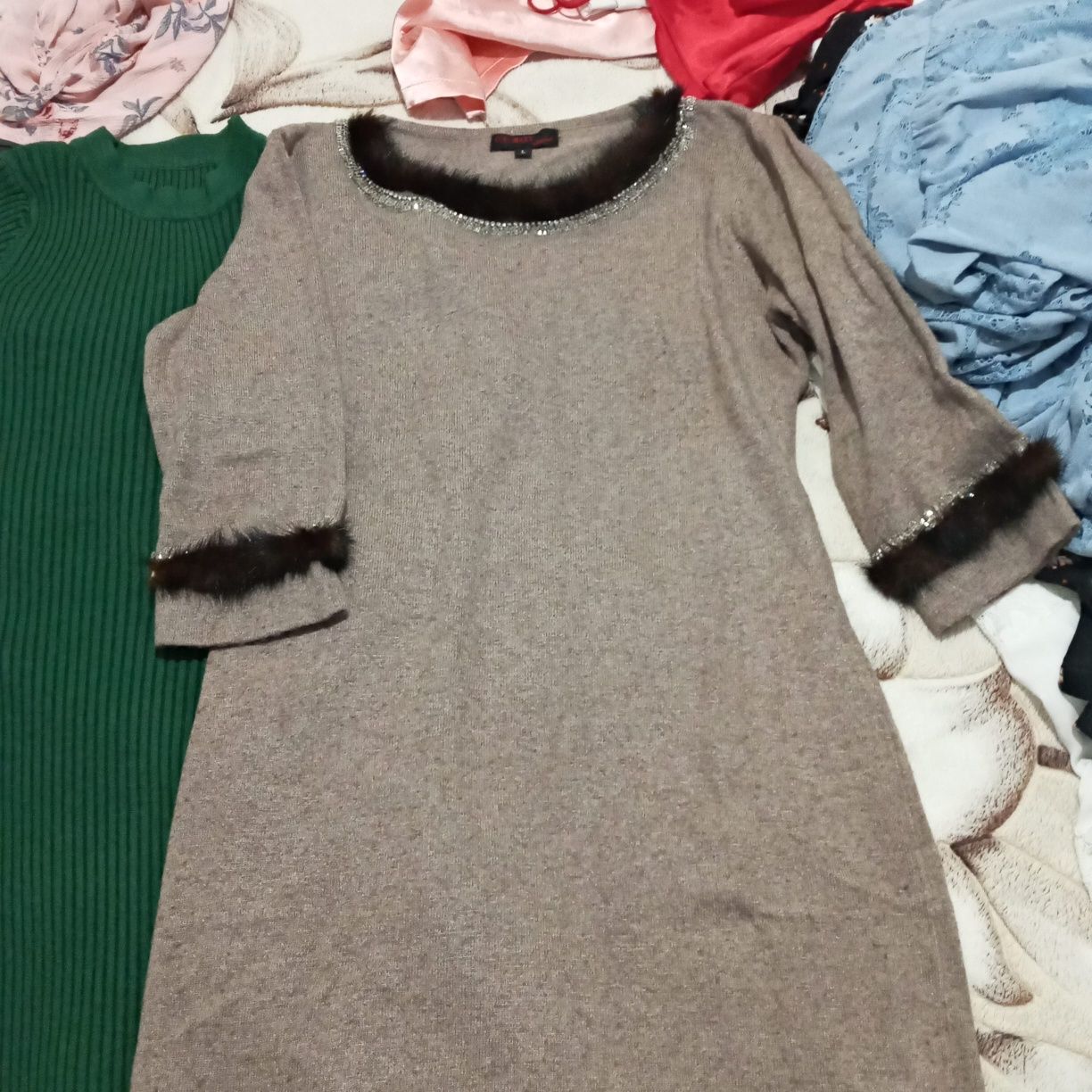 Пакет женских вещей платья рубашки штаны