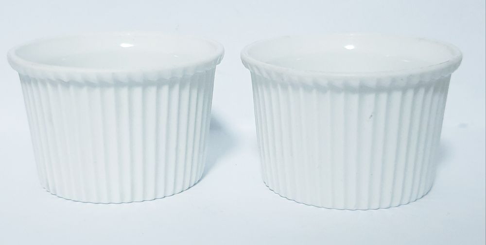 Par de pequenas antigas taças Ramequim em porcelana Limoges