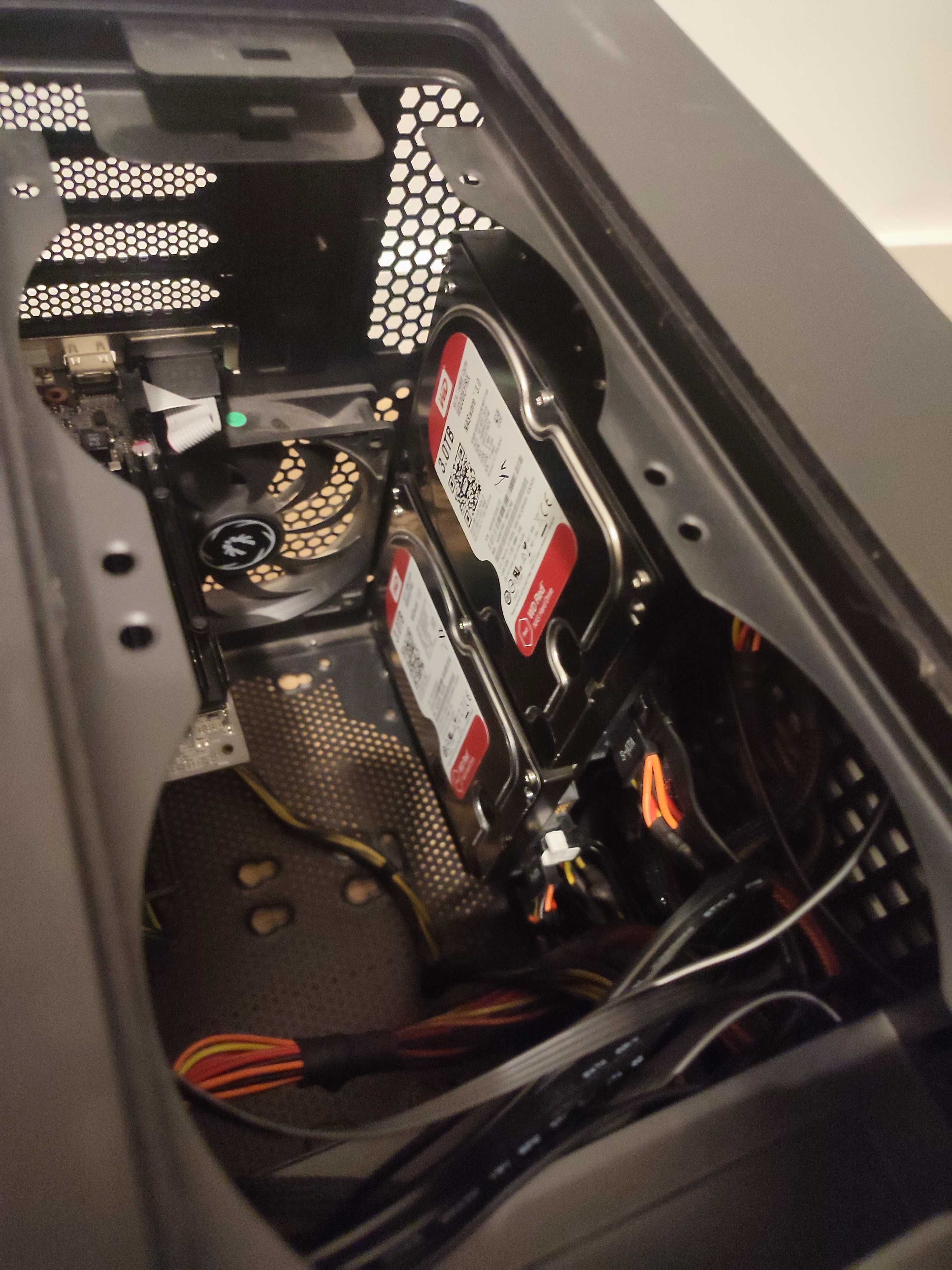 Serwer domowy/zestaw komputerowy z Xeon E3-1230V3/32GB RAM/~7TB dysków