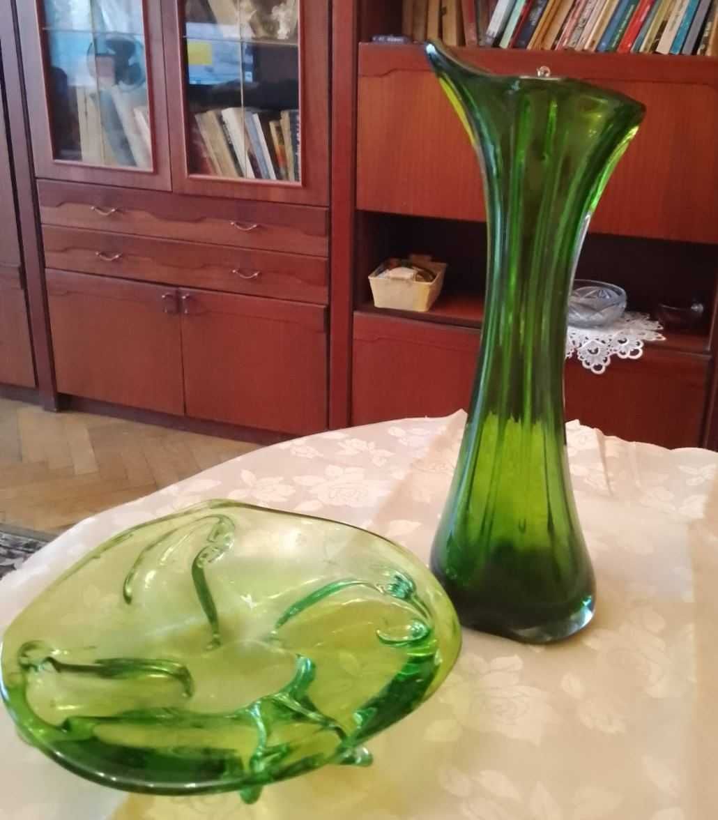 Piękny stary zielony wazon PRL plus patera.