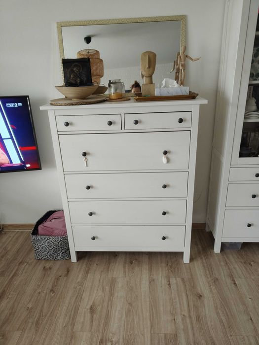 Zestaw Ikea witryna i komoda