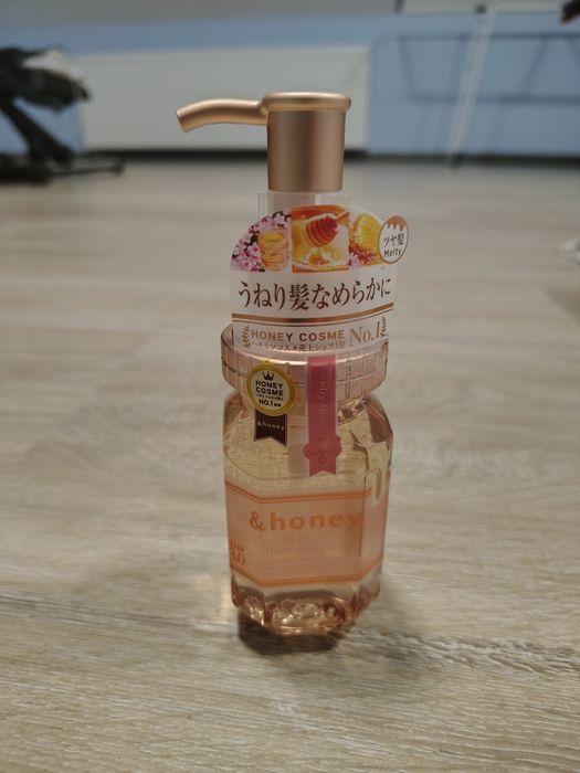 Głęboko wilgotny olejek do włosów Honey Cosme no.1 kosmetyk japoński