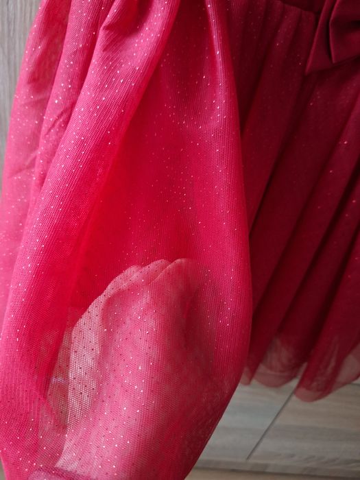 Sukienka czerwona brokatowa 104 H&M