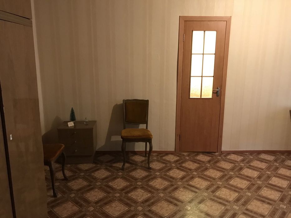 Продаю 1кквСоляные, Магелан 1эт 9эт кирпичного дома..  Хорошее житое с