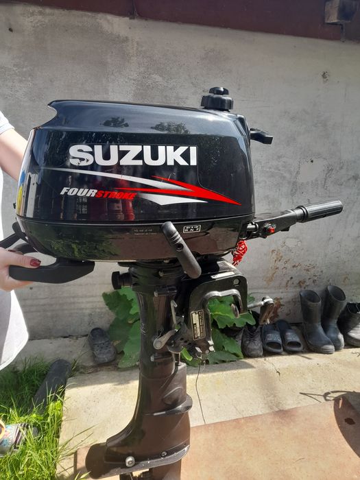 Лодочний мотор сузукі6 4т