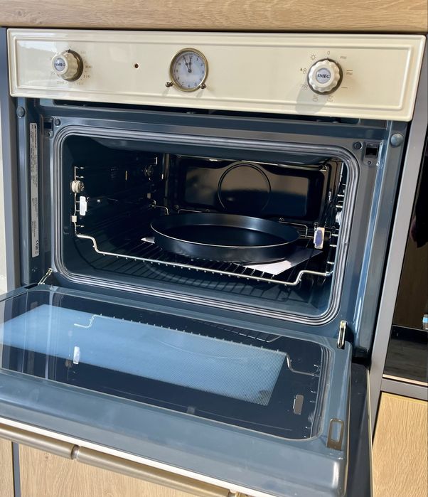 Духовка з мікрохвильовою Smeg