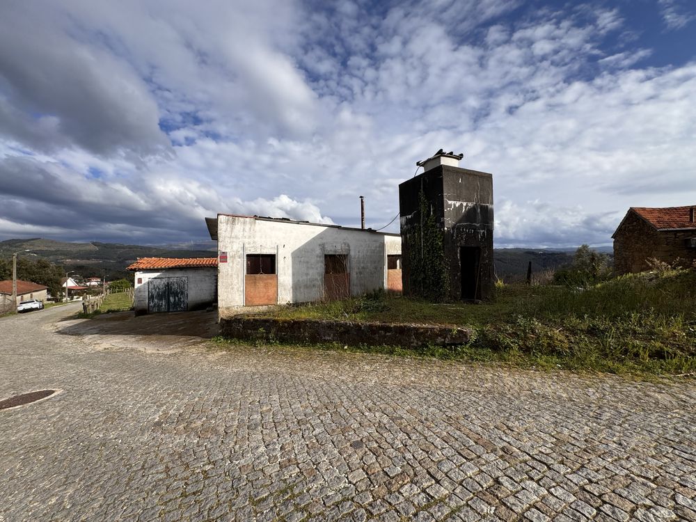 Moradias em Codesoso  (celorico de basto)