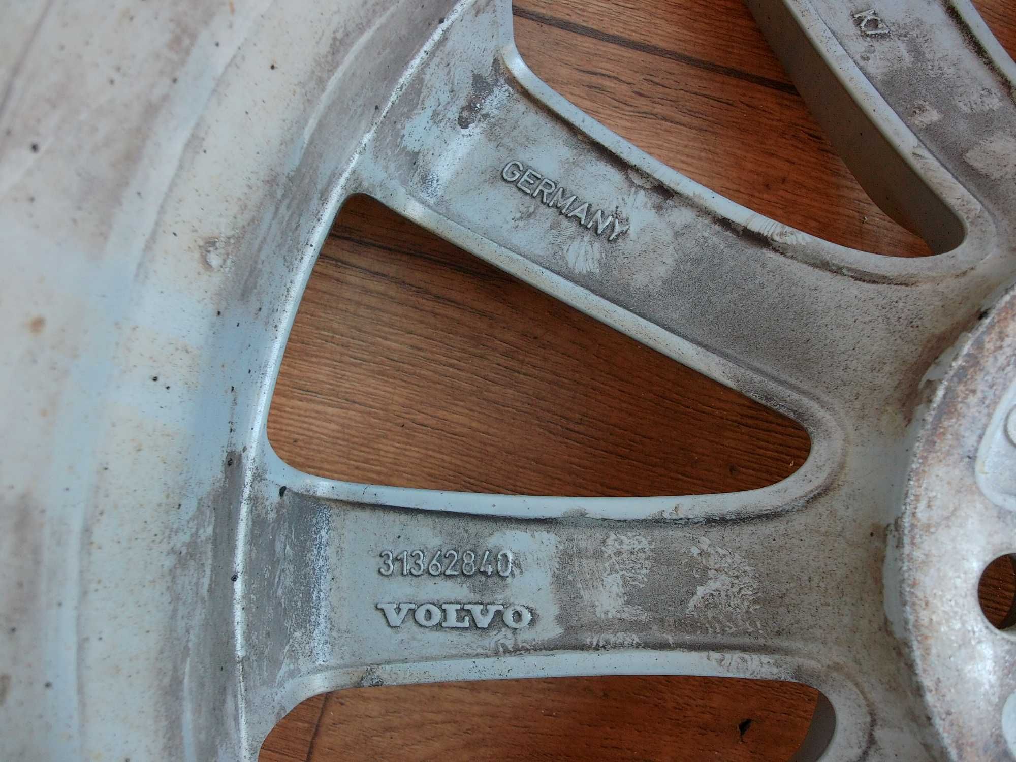 Felgi Volvo V60 S60 V70 S90 V90 XC60 18 5x108 ET 42 ładne 2szt