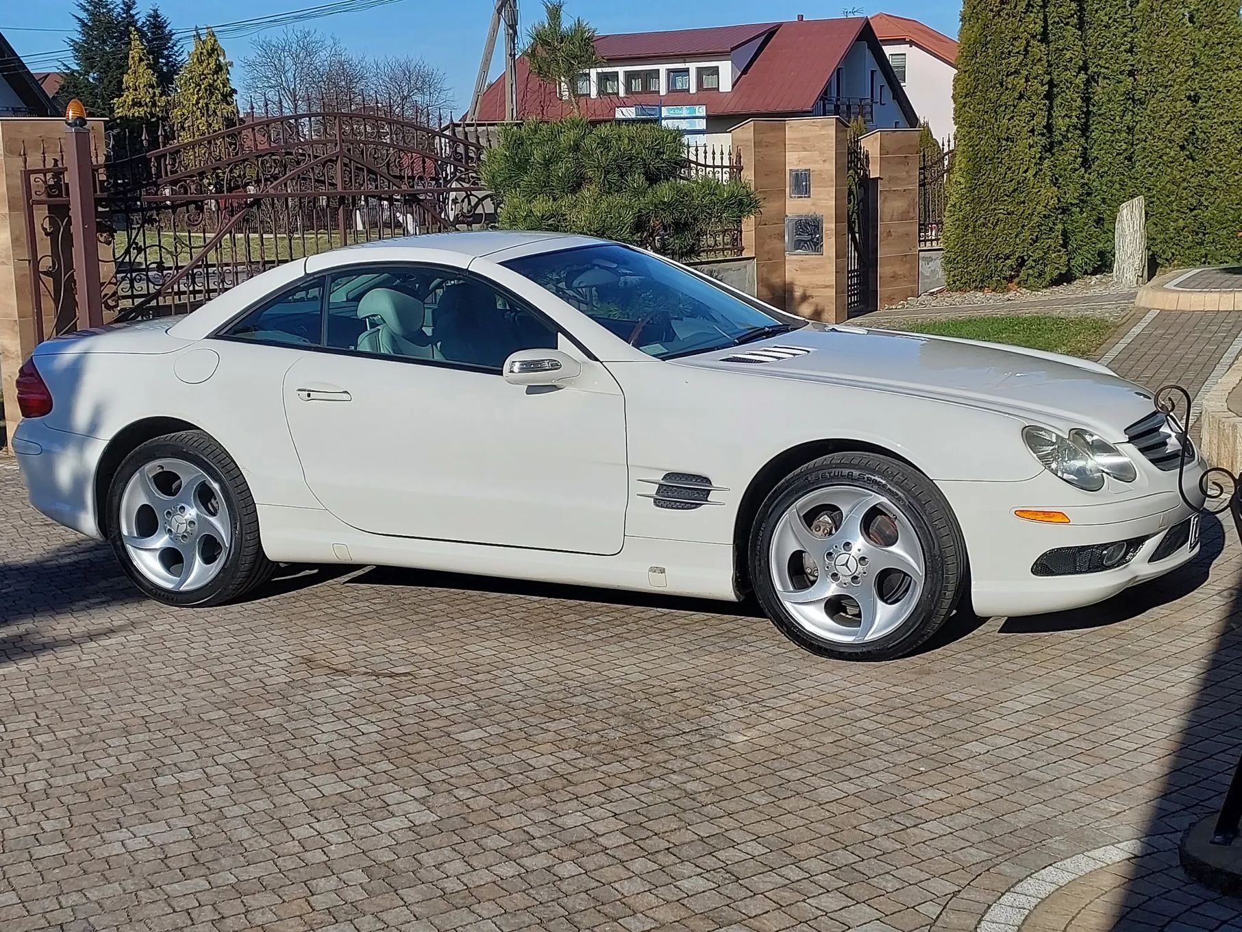 Mercedes-Benz SL Mercedes SL500 R230 V-8