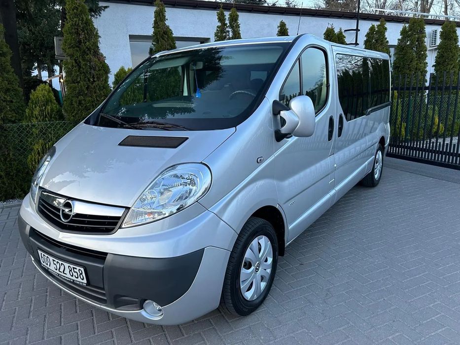 Opel Vivaro L2 H1* Long * 9-o Osobowy * Klimatyzacja Tył !!! *2.0 DCi *160000km !!