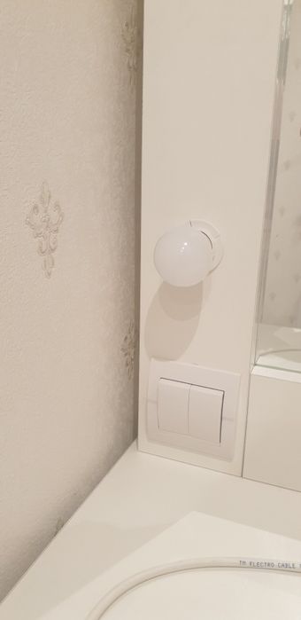 Продам візажний стіл +тумба +крісло