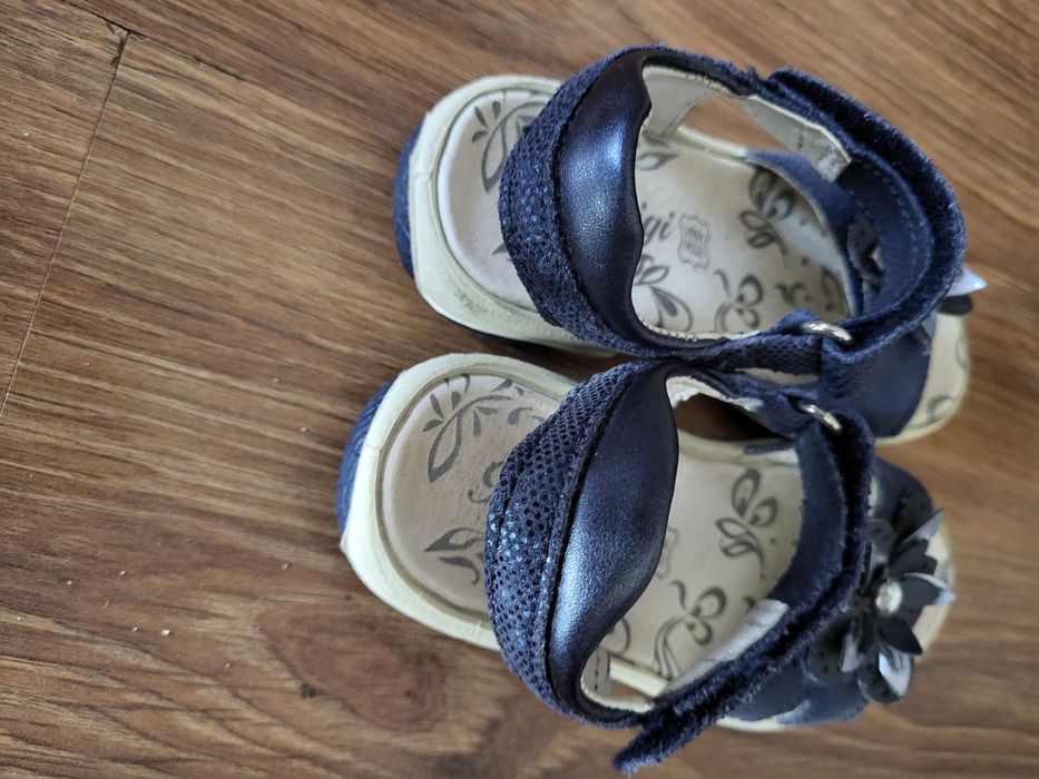 Sandałki primigi 26 granatowe