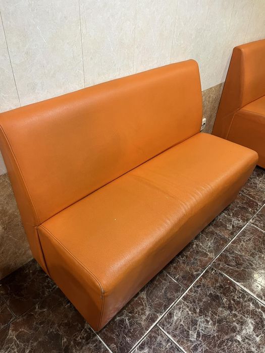 Дивани офисні для кафе баров дома