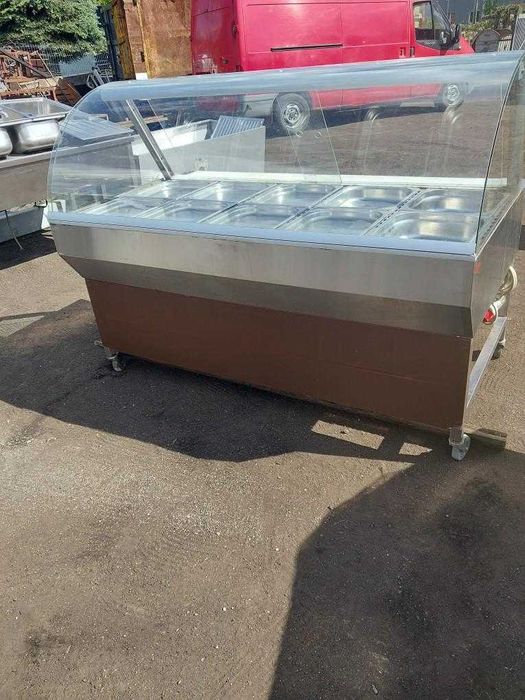 Witryna lada grzewcza długa przeszklona z pojemnikami