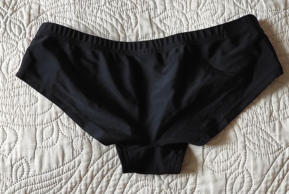 Dwuczęściowy sportowy strój kąpielowy